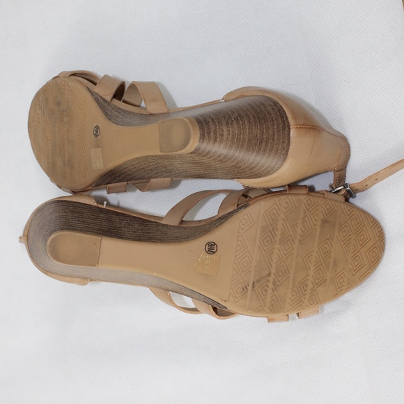 Tan strappy wedges - Picture 5 of 6